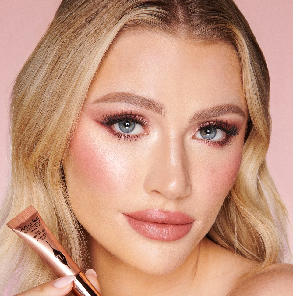 CHARLOTTE TILBURY - Pillow Talk Icons On The Go Kit | LIMITED EDITION