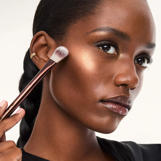 Hourglass - No. 16 Highlighter Brush