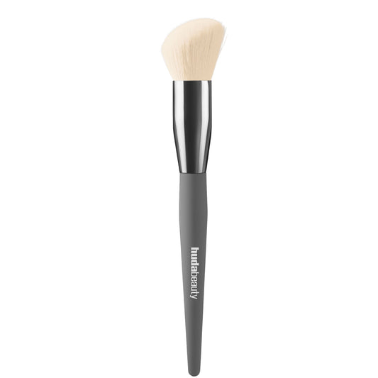 Huda Beauty - Diffusing Cheek Brush