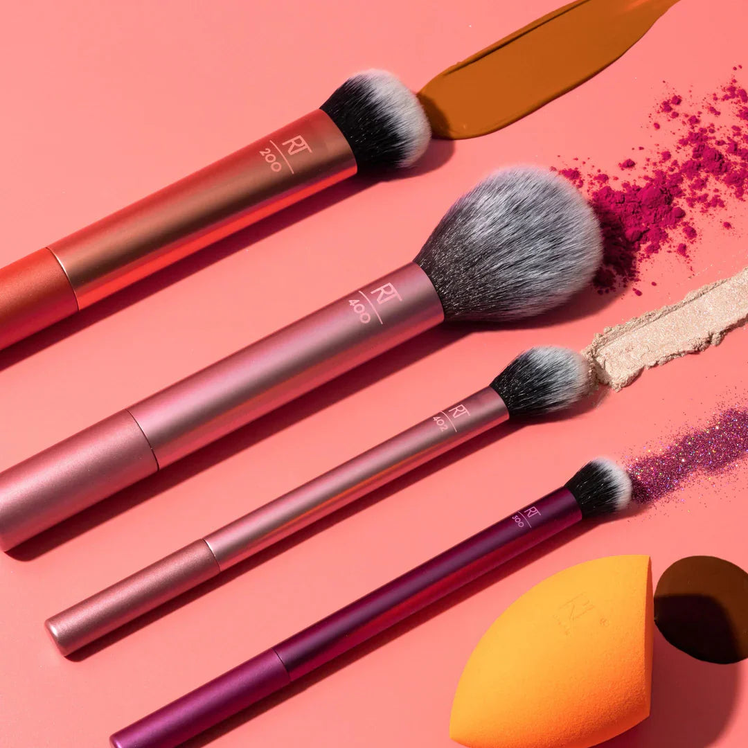 Real Techniques - Make Up Brush Set with 1 Sponge