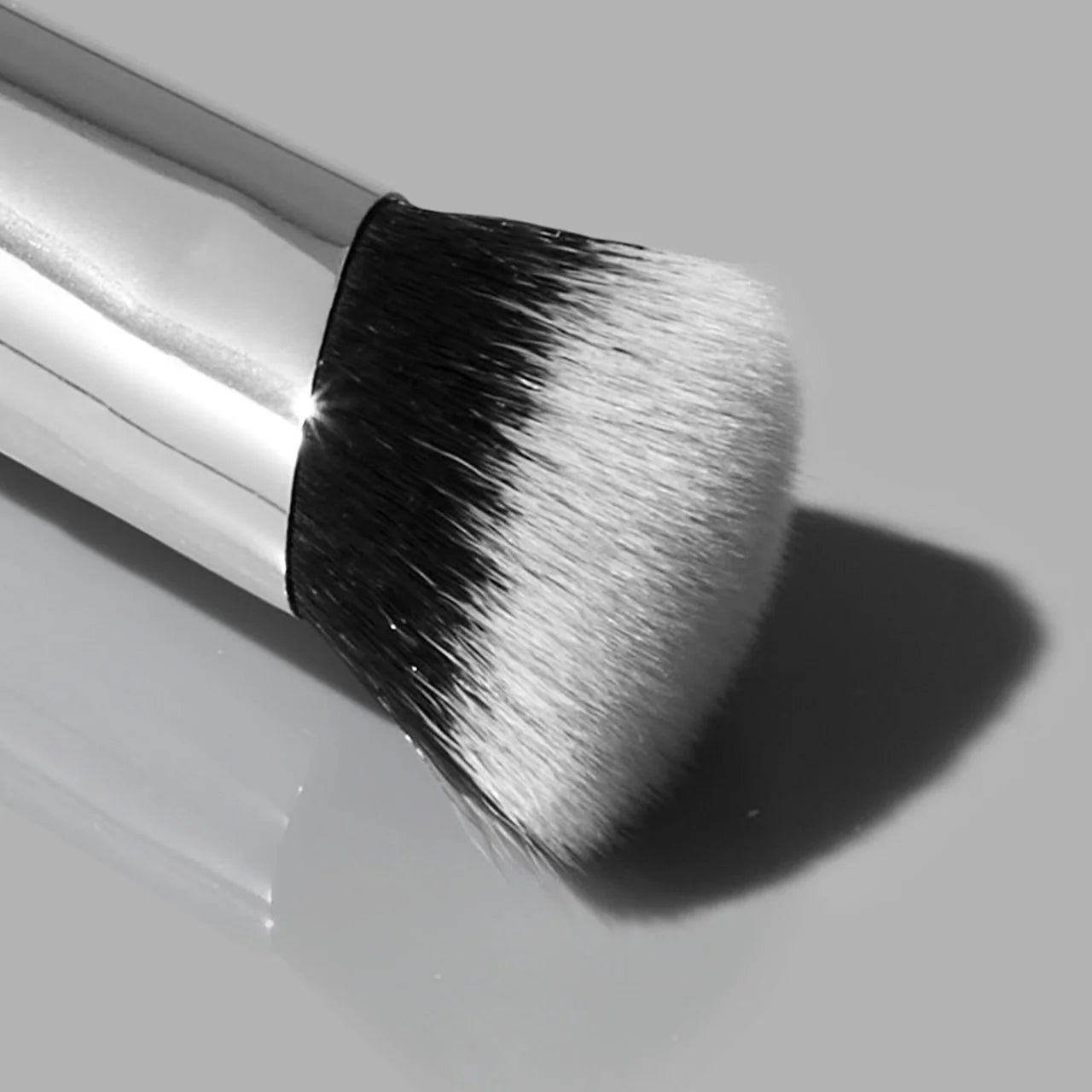 HAUS LABS - CRUELTY-FREE CONCEALER BRUSH
