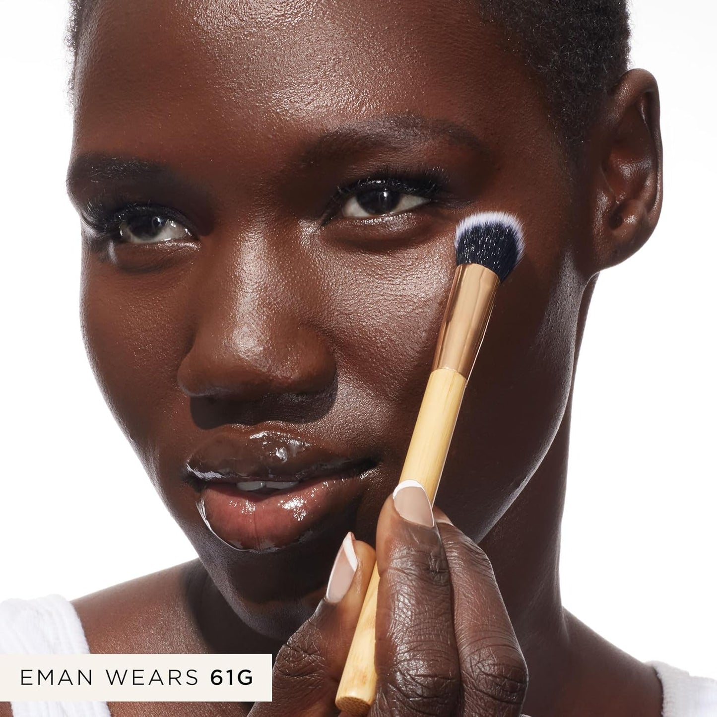 tarte - Angled Seamless Finish Concealer Paw Brush