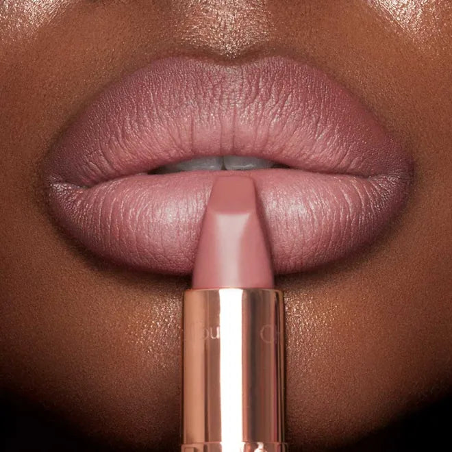 Charlotte Tilbury - The Gift Of Love Kit: Pink Lipstick And Perfume Gifts
