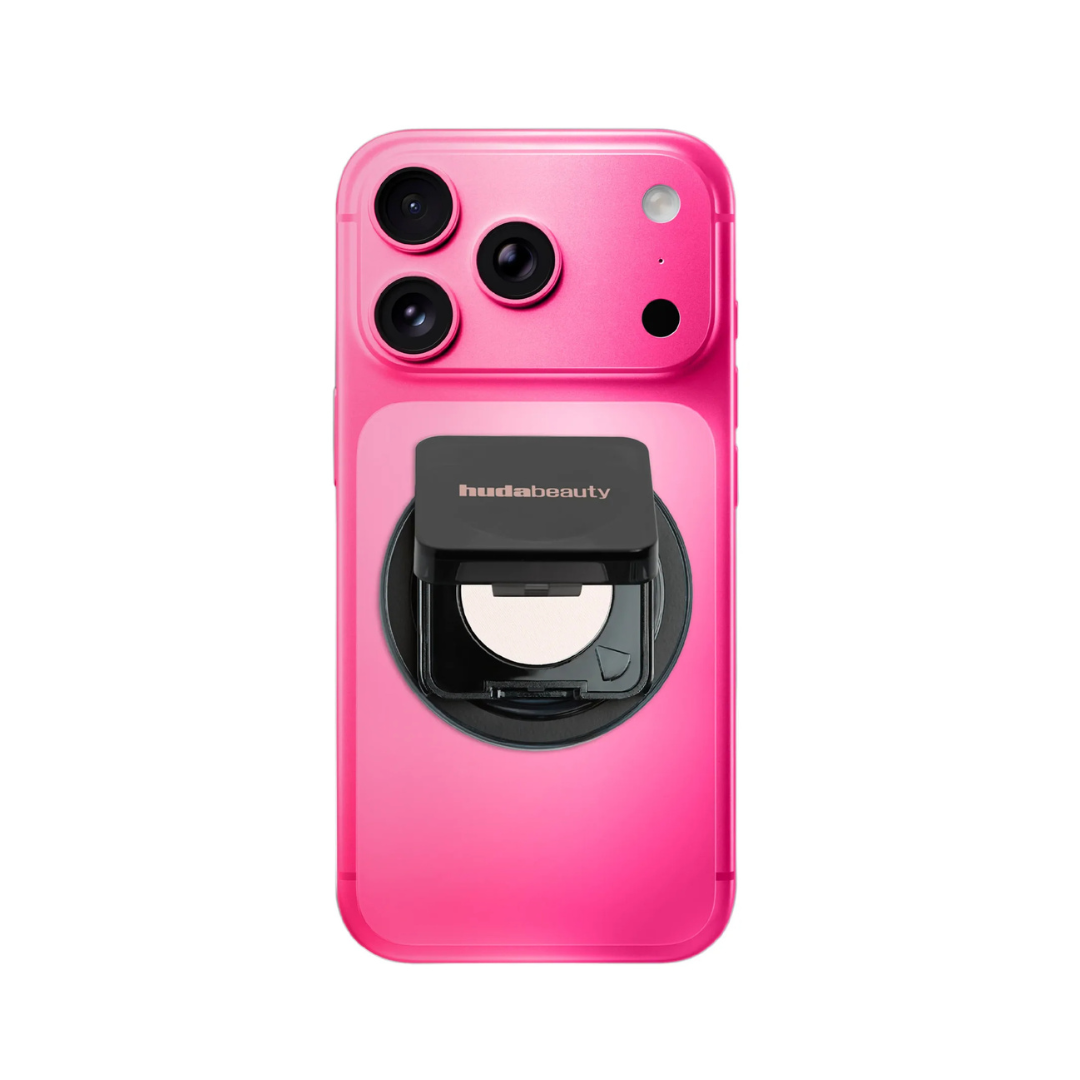 Huda Beauty - EASY BAKE PRESSED POWDER PHONE GRIP