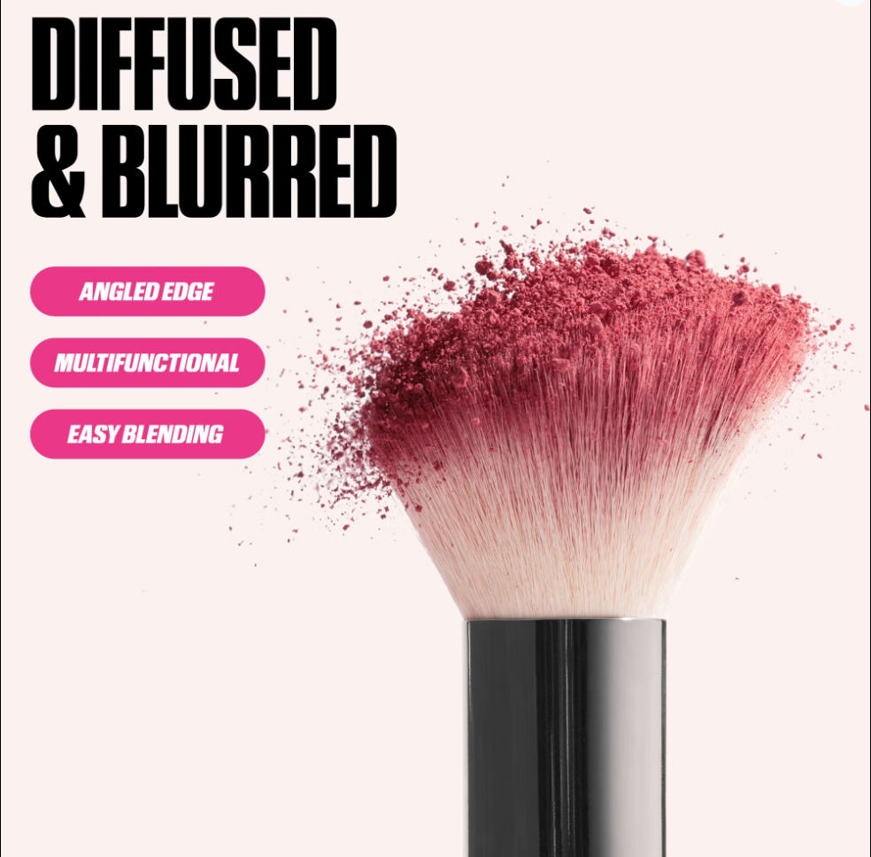Huda Beauty - Diffusing Cheek Brush