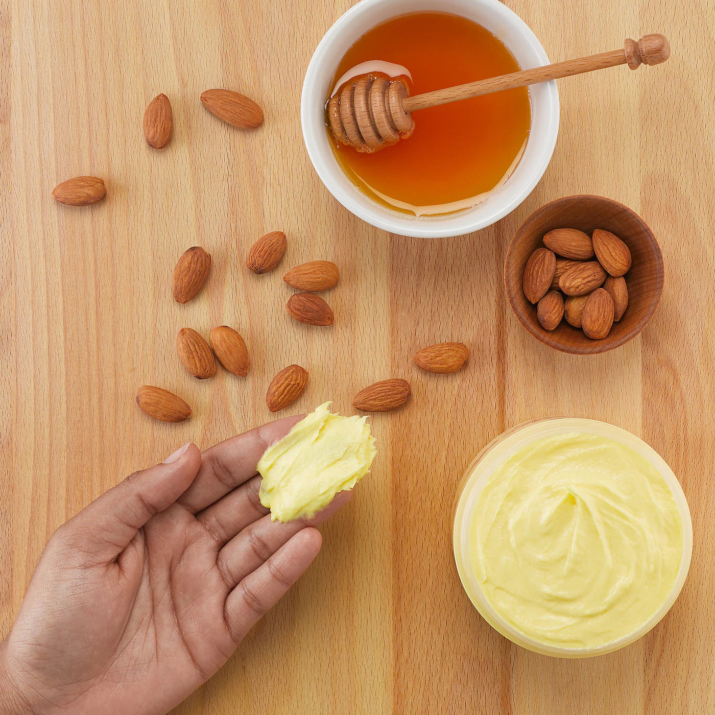 KIEHL'S - Creme de Corps Soy Milk & Honey Whipped Body Butter | 226 g