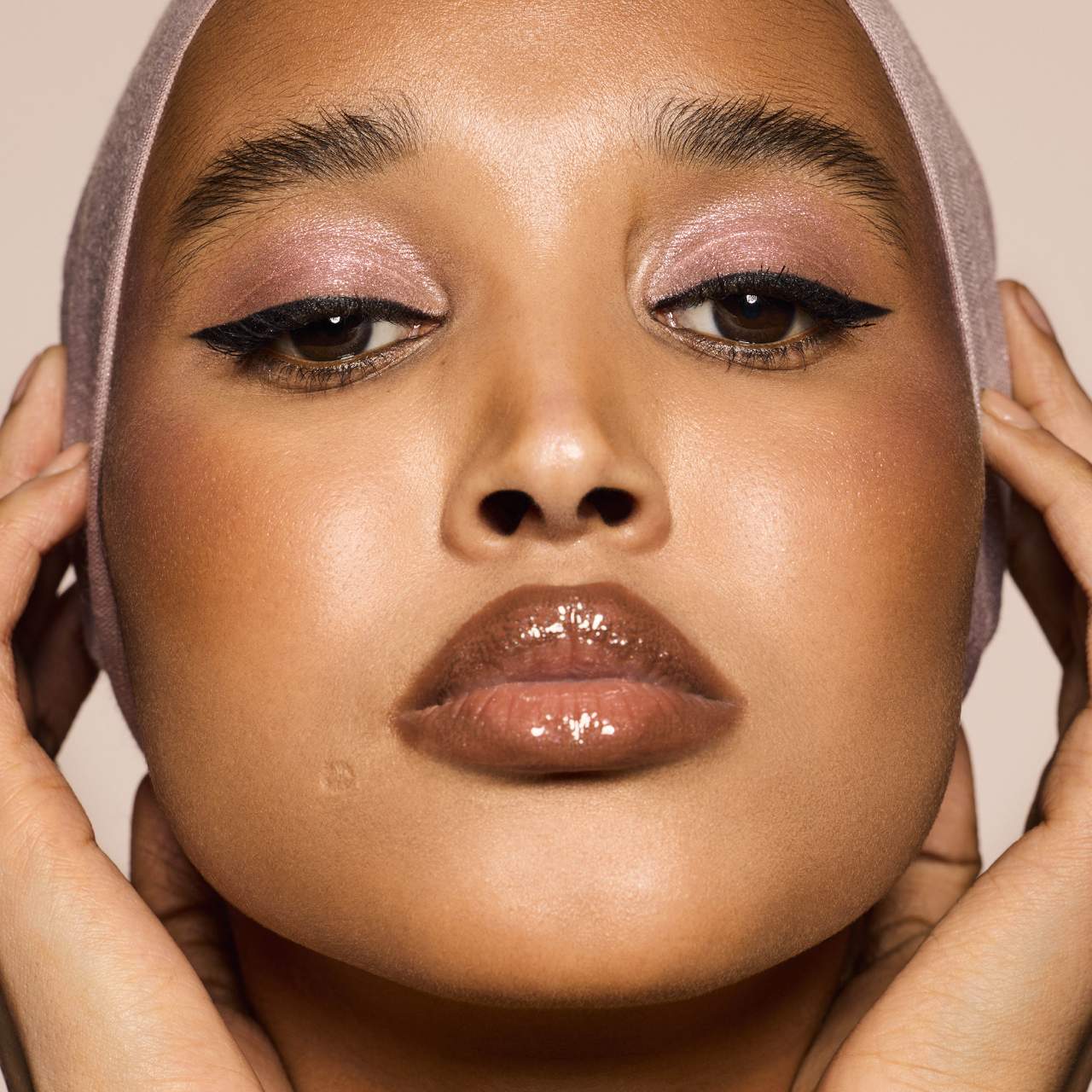 Fenty Beauty - Flypencil Longwear Pencil Eyeliner
