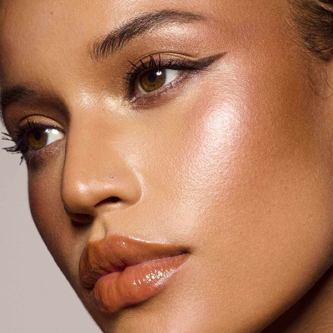 Fenty Beauty - Flypencil Longwear Pencil Eyeliner