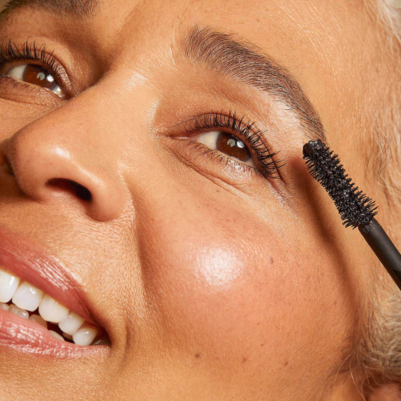 ILIA - Fullest Volumizing Mascara | 9.5 mL | Classic Black
