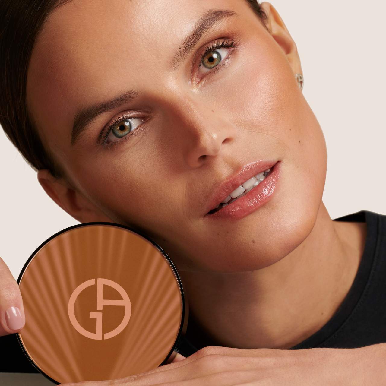 Armani Beauty - Luminous Silk Creamy Bronzing Powder