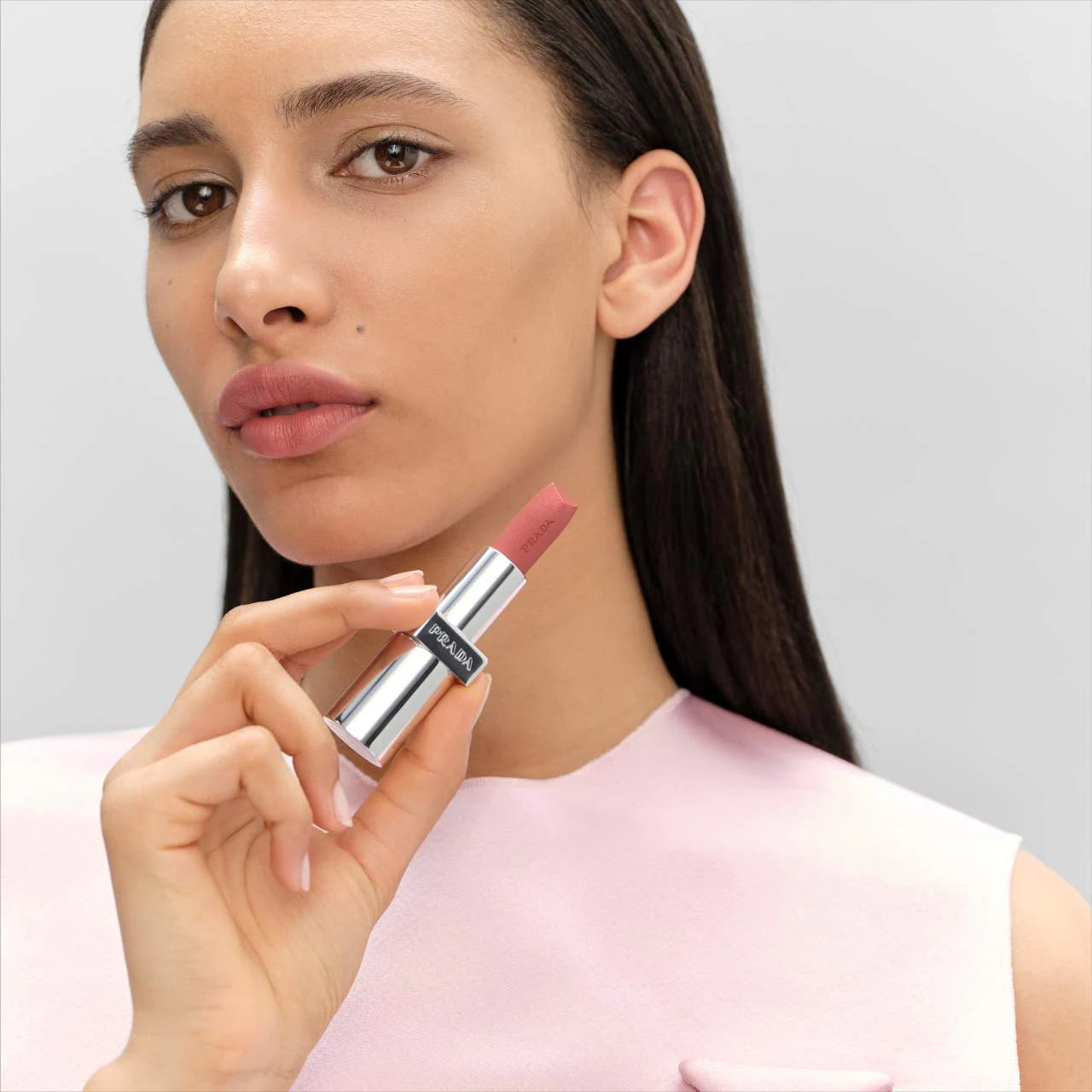 PRADA - Prada Monochrome Soft Matte Blur Lipstick