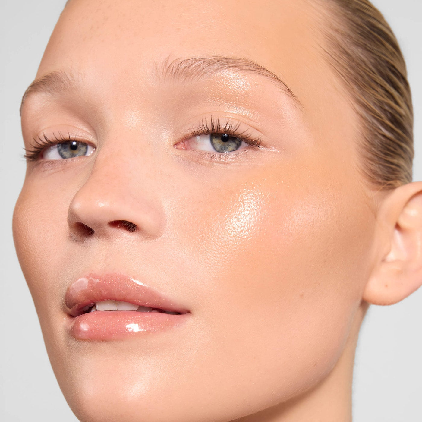 REFY - Topaz Collection: Shimmer Lip Gloss & Liquid Highlighter Set