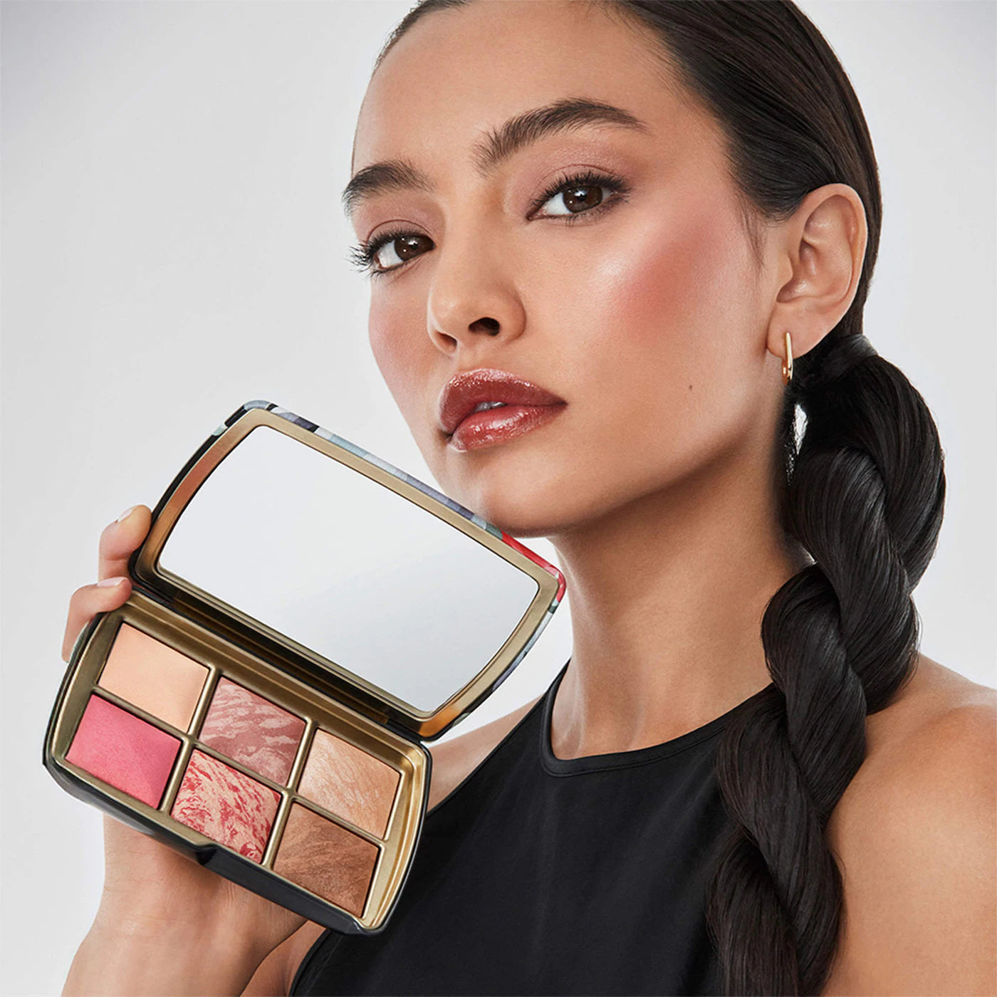 Hourglass - Ambient Lighting Edit - horse – Beautique Hourglass - Ambient Lighting Edit - horse – Beautique