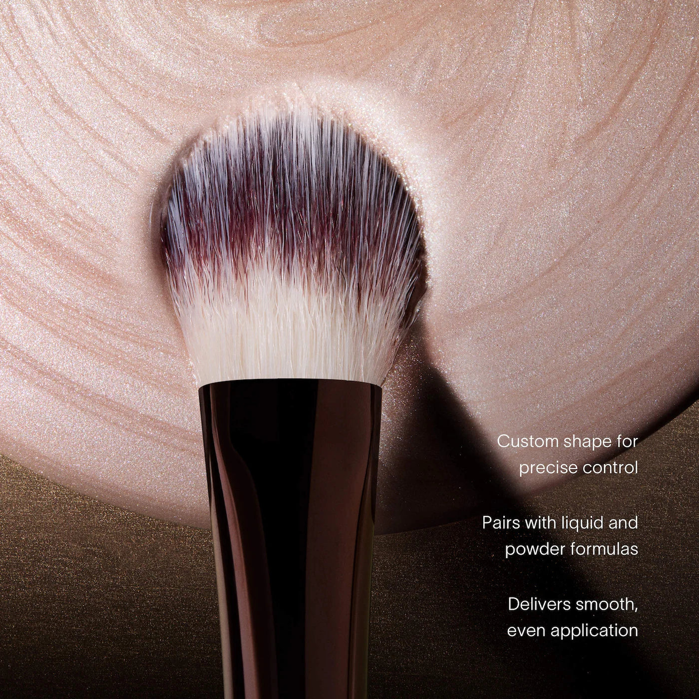 Hourglass - No. 16 Highlighter Brush