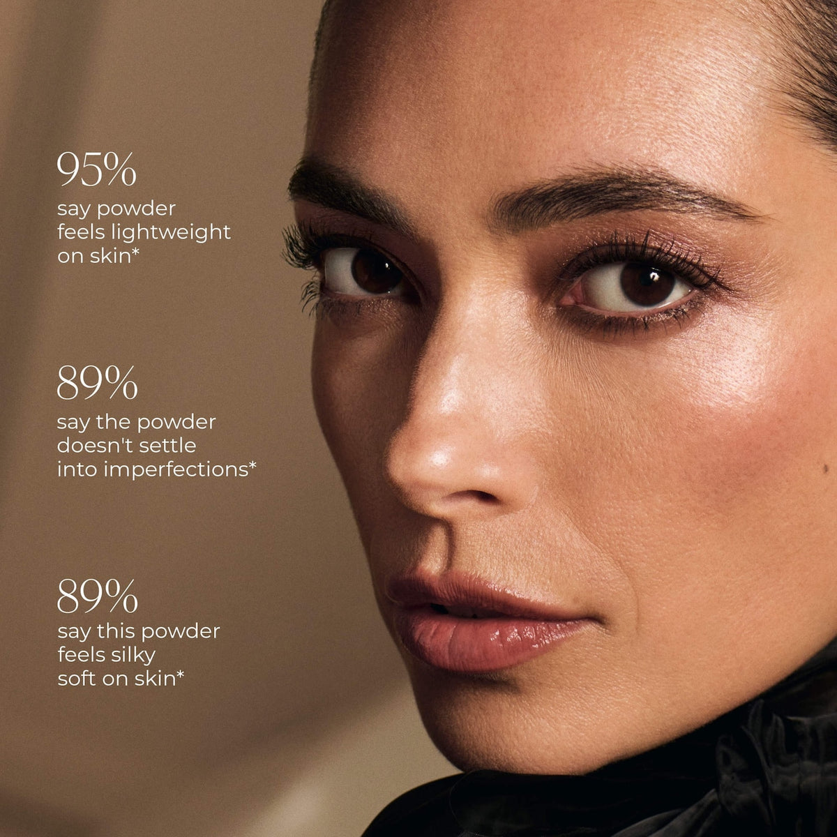 Laura Mercier - The Finishing Touch Translucent Loose Setting Powder & Velour Puff Gift Set (2026-2027)